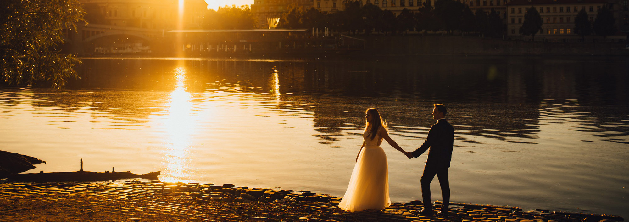 Prague Wedding Photographer – Monica & Bogdan